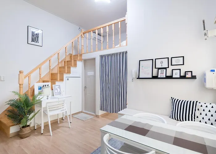 Modern House 2