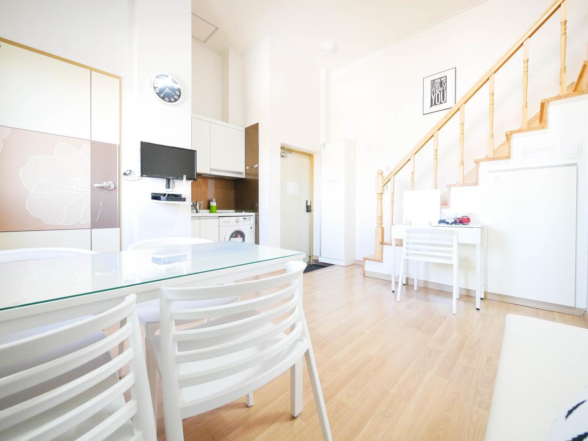 Modern House 2