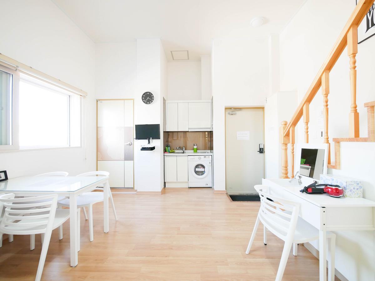 Modern House 2 Apartment *