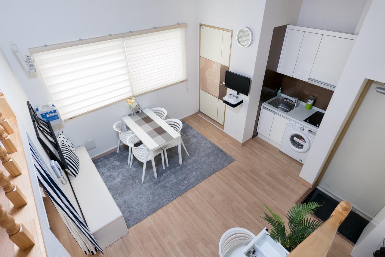 Modern House 2 Apartment *